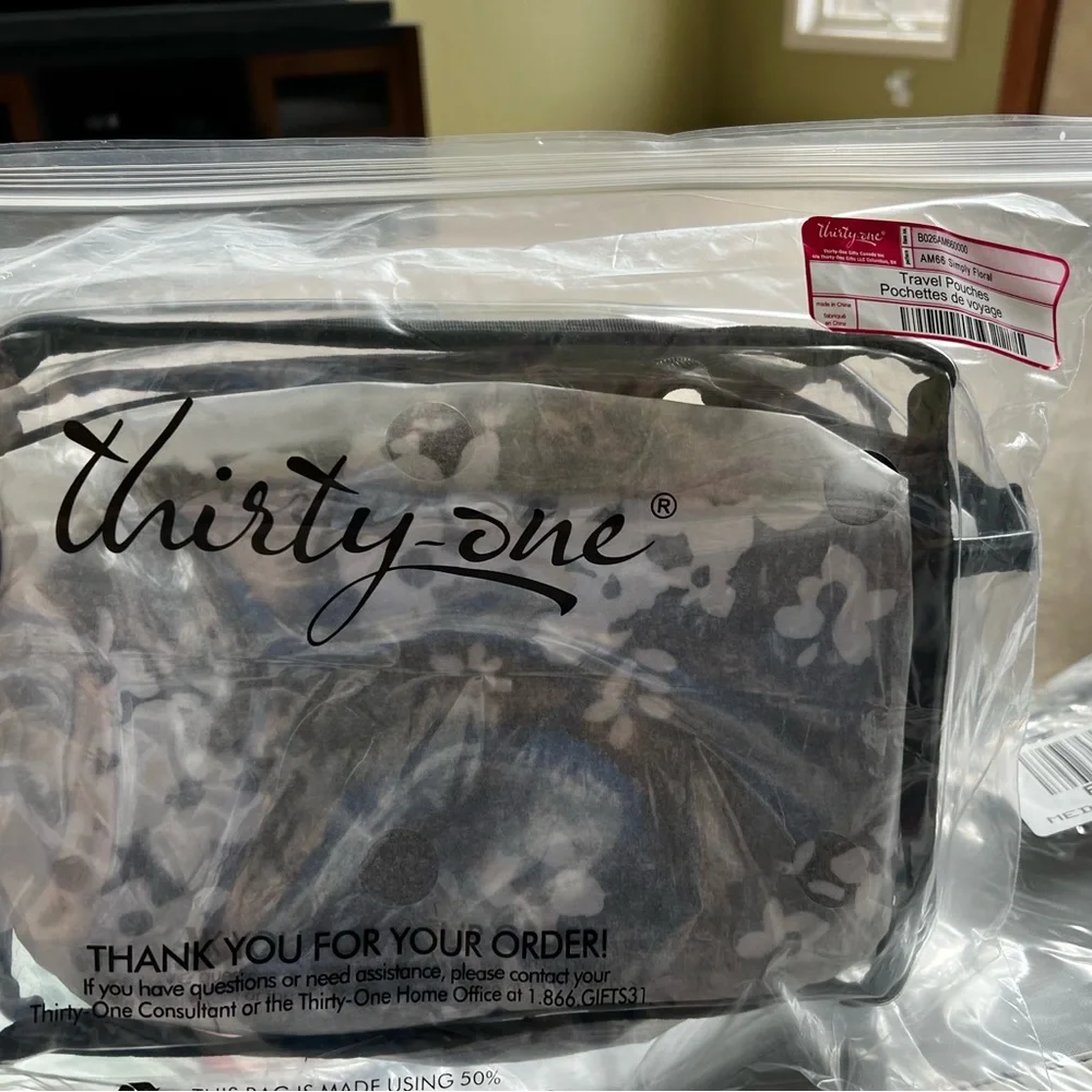 Thirty-One Gifts - Travel Pouches - Simply Floral